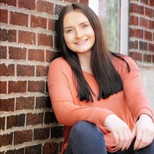 Meet your Posher, Alexis